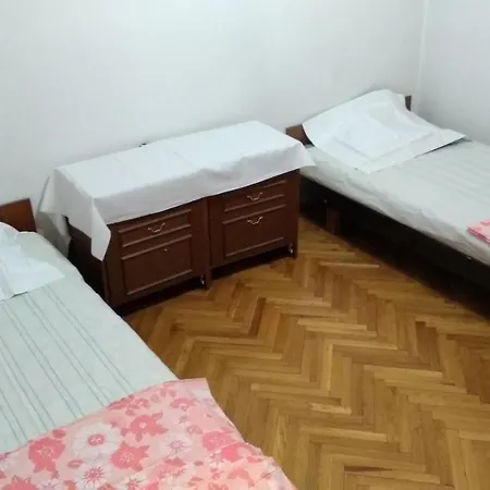 Apartment Skopje, Center, Hostel, Apartment, Ramstore !!10 Euro Per Night!!